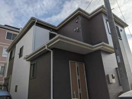 立川市Y様邸で外壁屋根塗装:コーキング工事
