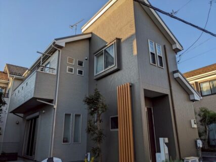 国立市K様邸で外壁塗装、屋根カバー工法